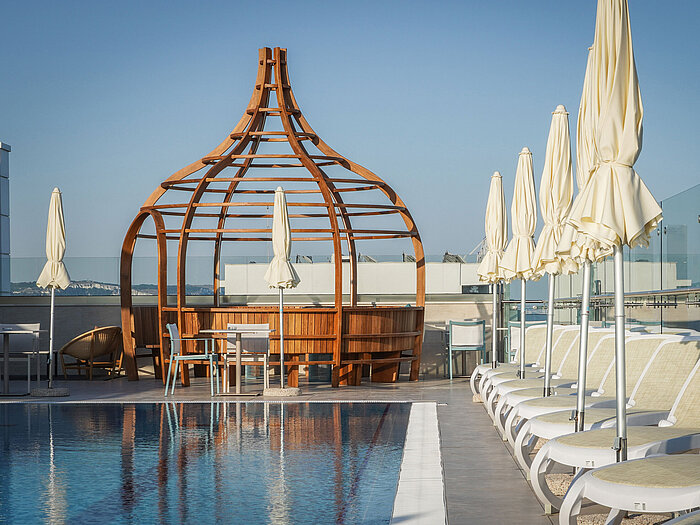 Rooftop Pool | Maritim Hotel Amelia Albena Resort