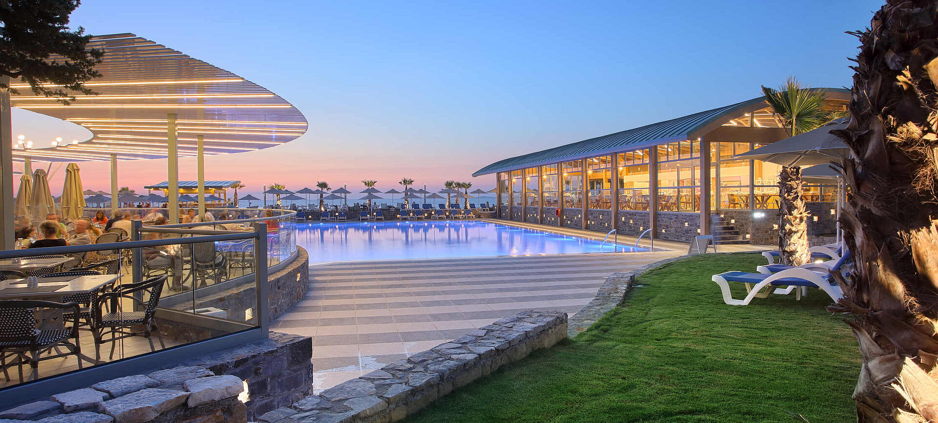 Poolbereich - Arina Beach Resort Kreta